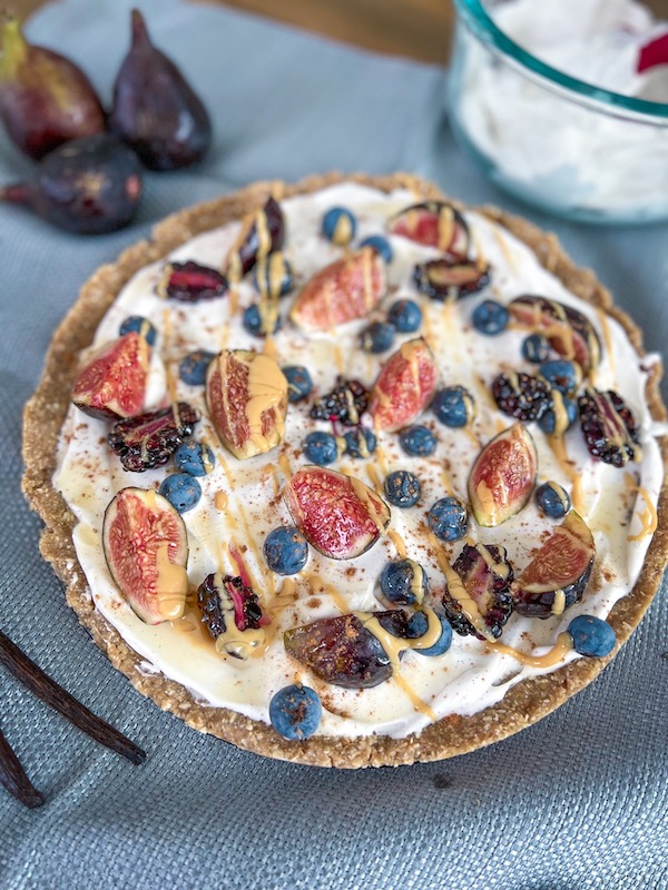 Berry and Fig No-Bake Breakfast Pie (Gluten-Free)